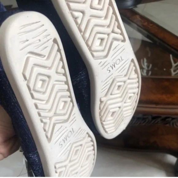 NEW Toms Womens Alpargata Glimmer Navy Flats 
New with no box. - Picture 5 of 5